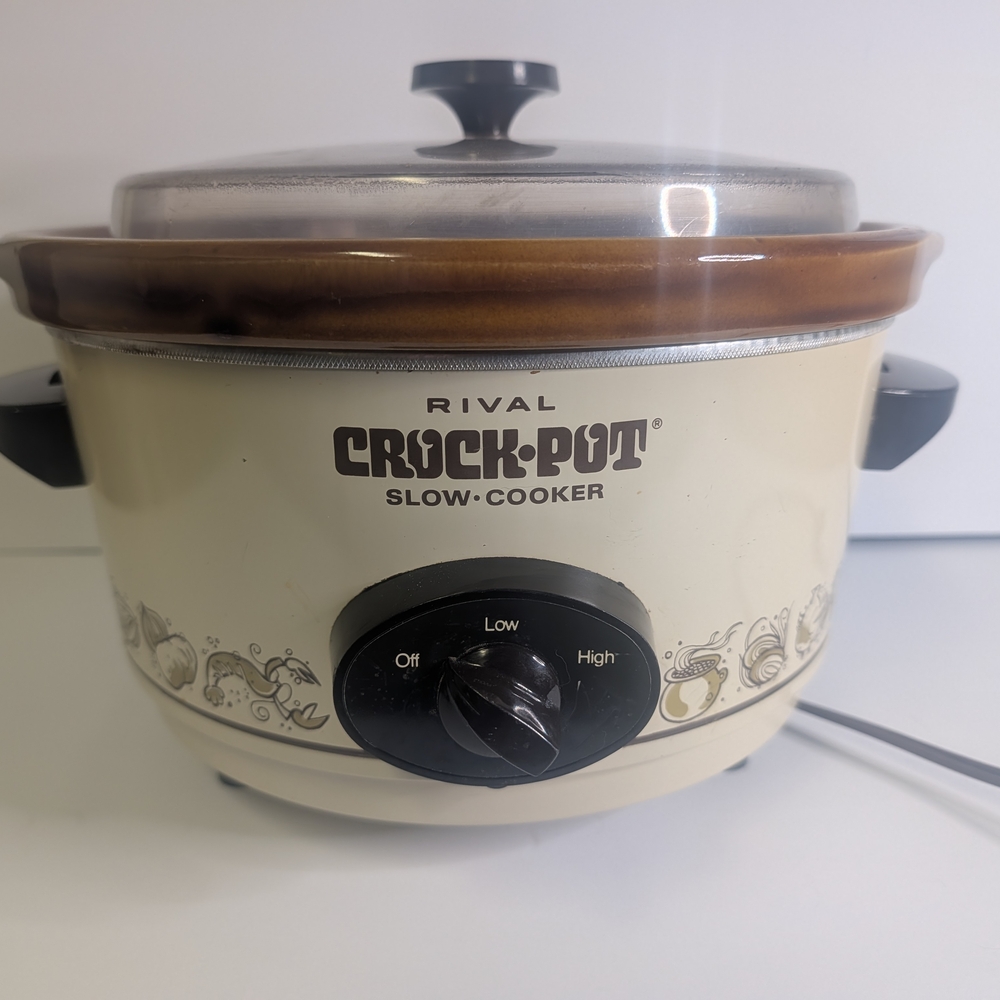Vintage Rival Crock-Pot Slow Cooker in Cream and Brown 5 quart